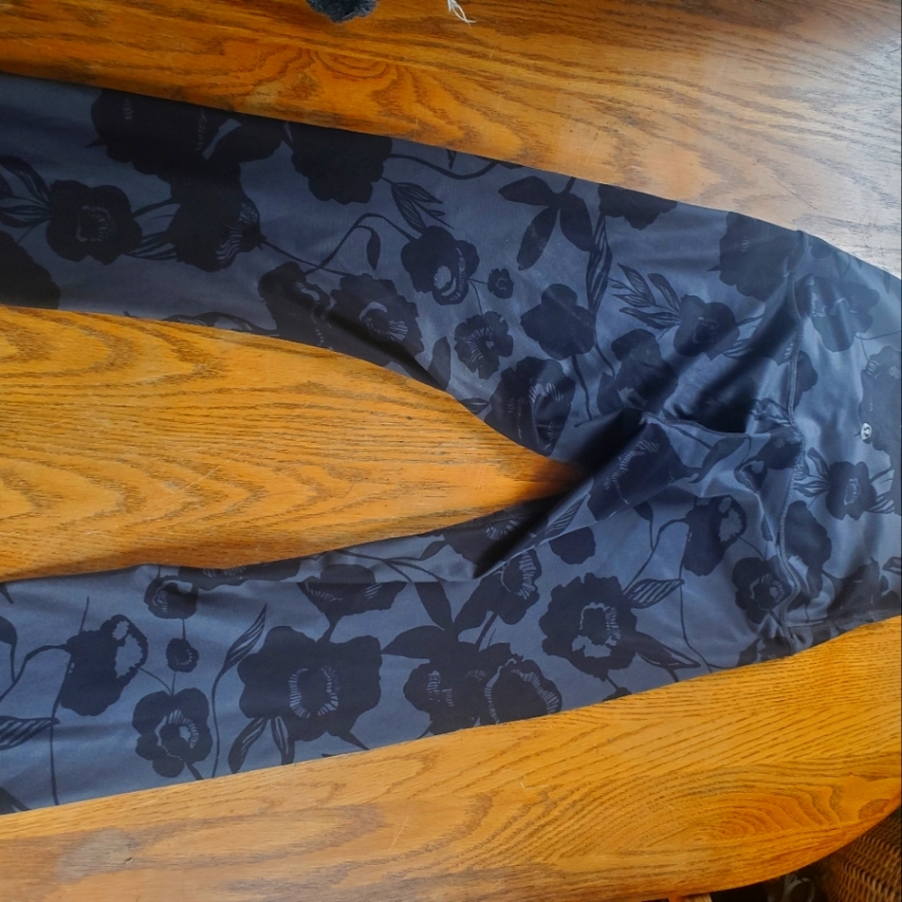 Lululemon tights